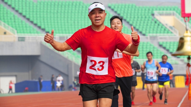 市四屆運(yùn)動會：田徑比賽如火如荼